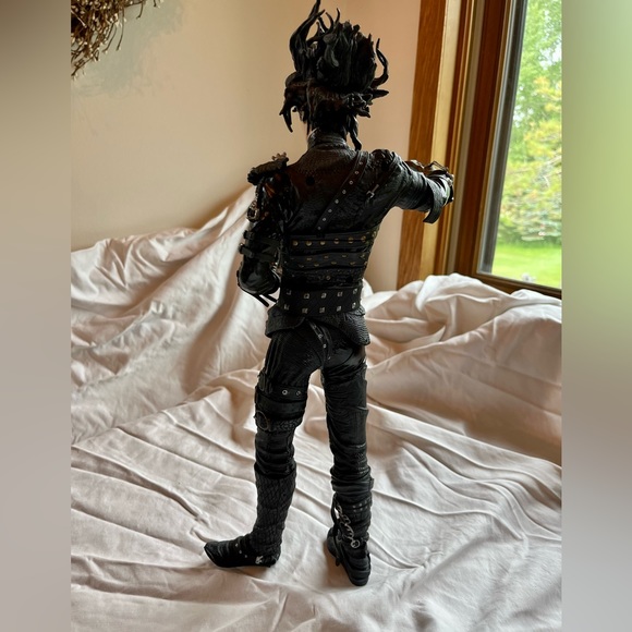 Johnny Depp Edward Scissorhands Figure 18” - Picture 4 of 13